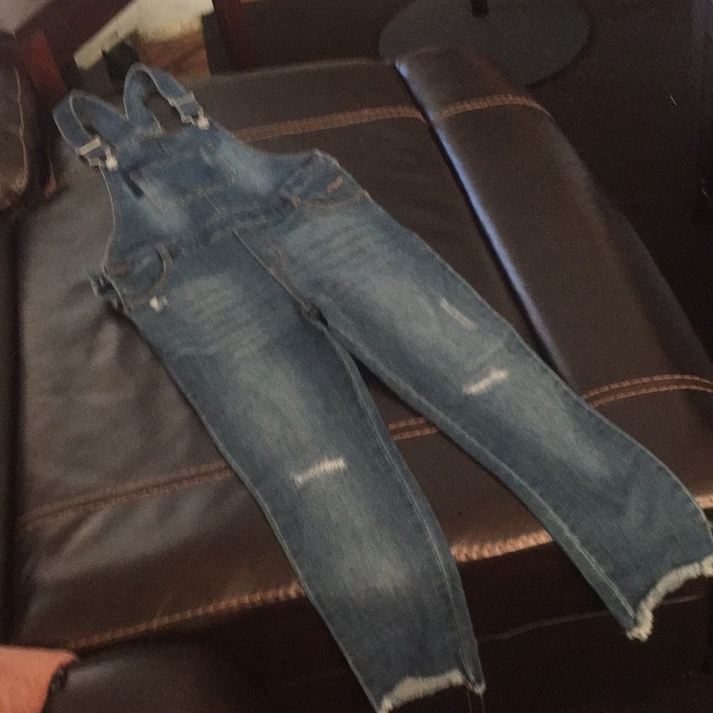 Overall - Picture 2 of 3